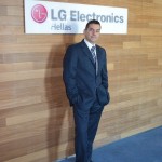 Ο επικεφαλής του τμήματος κινητής τηλεφωνίας της LG Electronics στην Ελλάδα, Δημήτρης Βάθης.